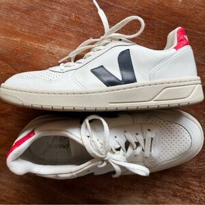 Veja White Sneakers with Red Navy V Logo Tennis Shoes Women’s US 7 EUR 38
